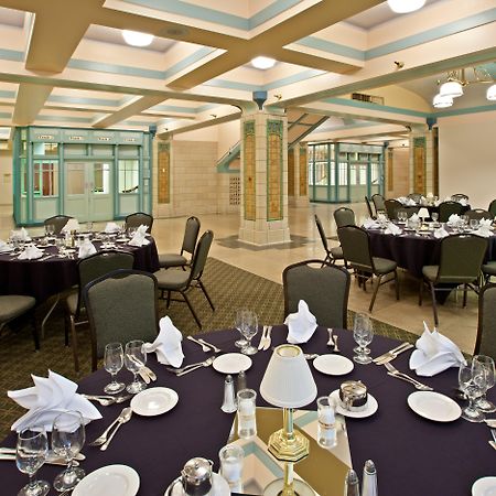 Hotel Crowne Plaza Indianapolis-Dwtn-Union Stn By Ihg Exterior foto