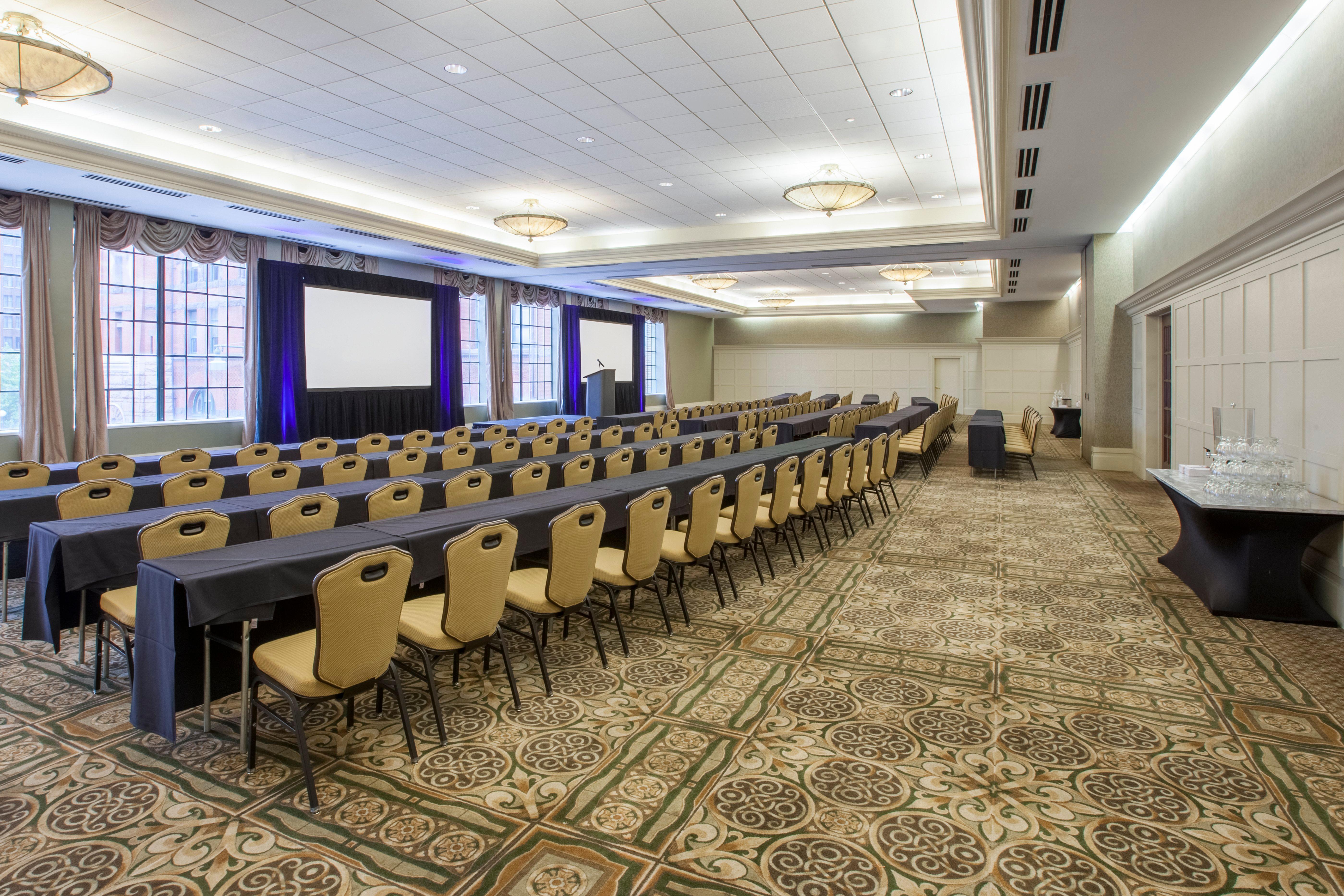Hotel Crowne Plaza Indianapolis-Dwtn-Union Stn By Ihg Exterior foto