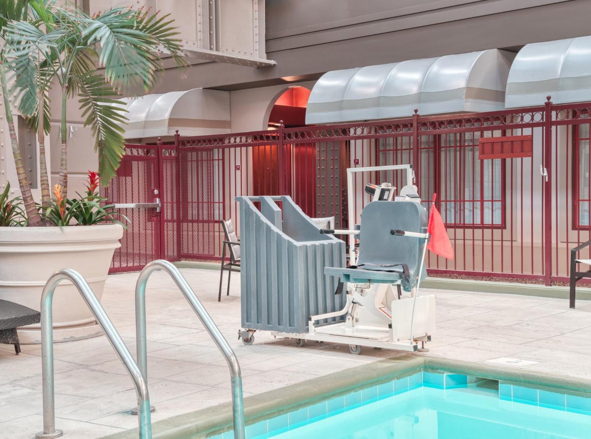 Hotel Crowne Plaza Indianapolis-Dwtn-Union Stn By Ihg Exterior foto