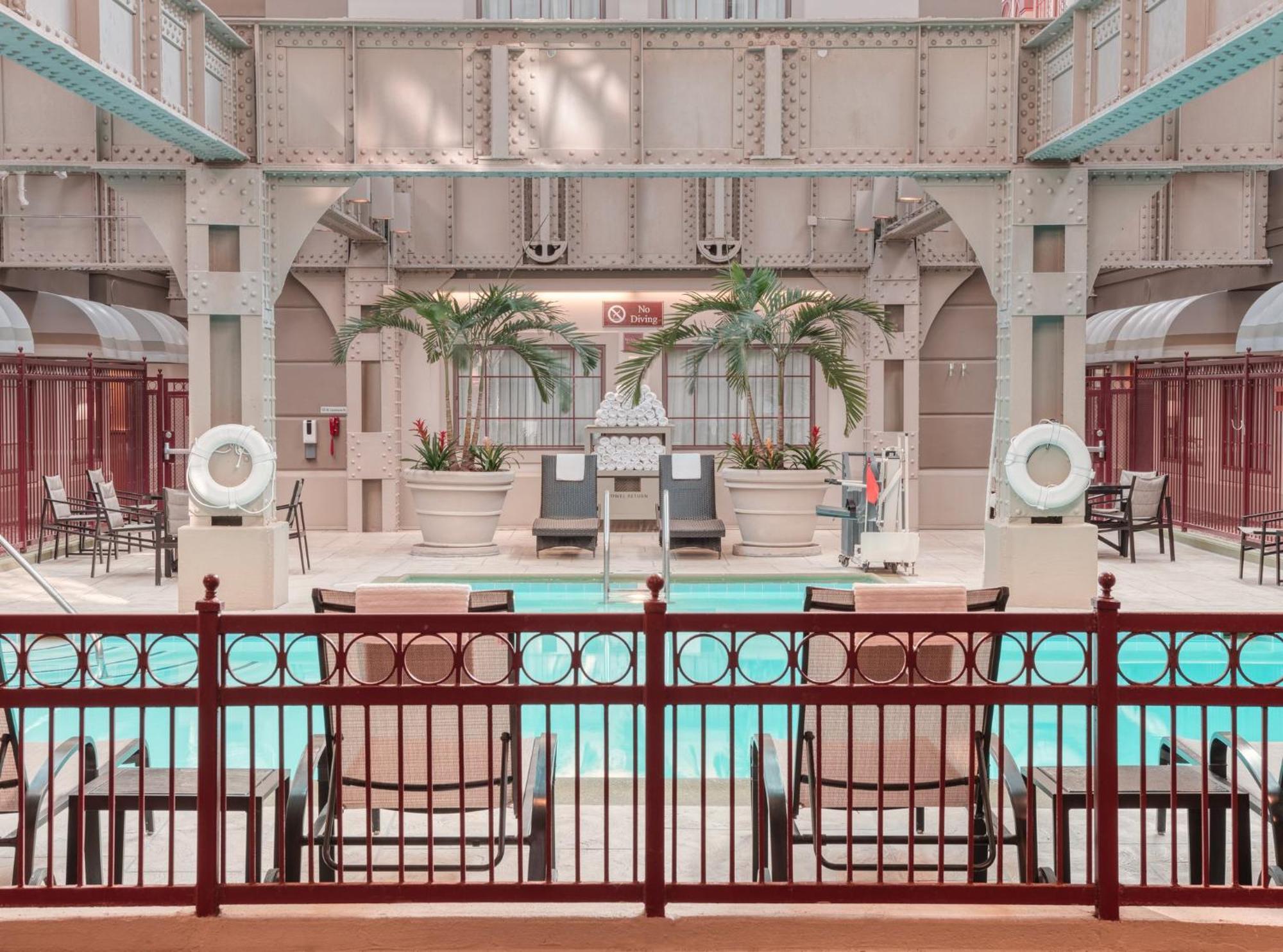 Hotel Crowne Plaza Indianapolis-Dwtn-Union Stn By Ihg Exterior foto