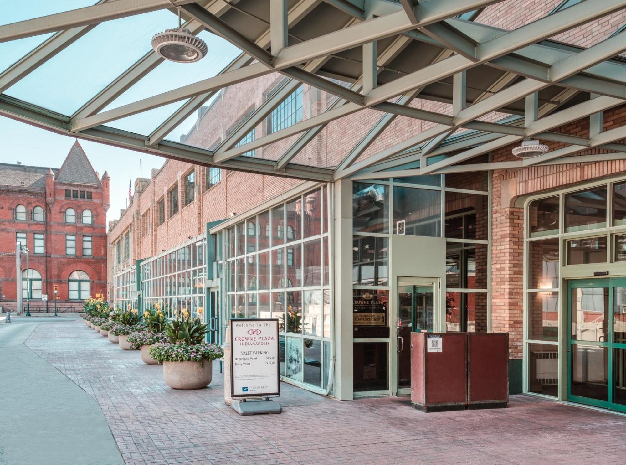 Hotel Crowne Plaza Indianapolis-Dwtn-Union Stn By Ihg Exterior foto